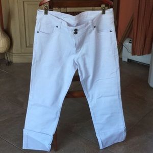Kit from the Kloth- Cuffed white jeans